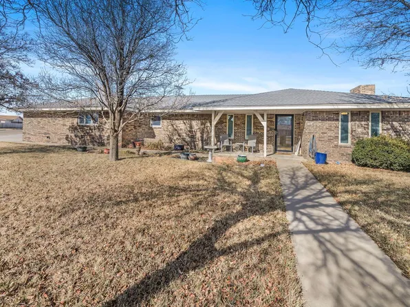 801 Arrah Ave, Friona, TX 79035