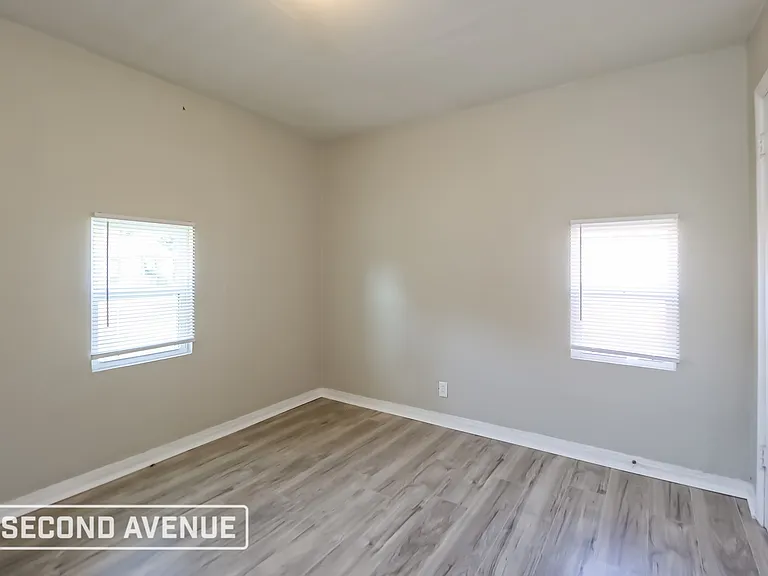 2616 NE Success St — Photo 6