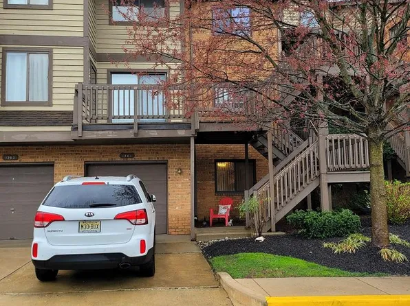 1201 Augusta Cir, Mount Laurel, NJ 08054