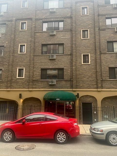 1st image of 455 W Saint James Pl APT 402