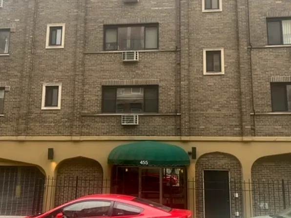 455 W Saint James Pl APT 402, Chicago, IL 60614