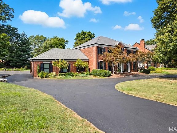 2nd image of 50 Lake Forest Dr