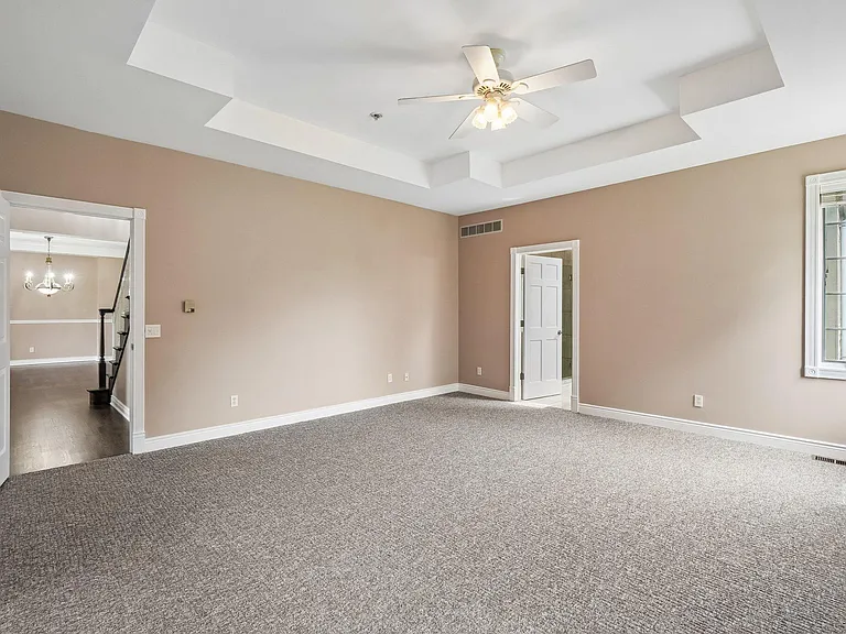 1819 Brookview Dr — Photo 35