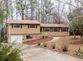5077 Bramblewood Dr, Acworth, GA 30102