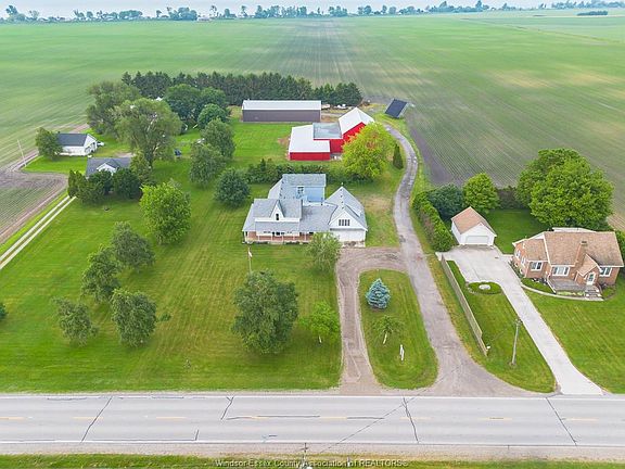 2nd image of 18332 Erieau Rd