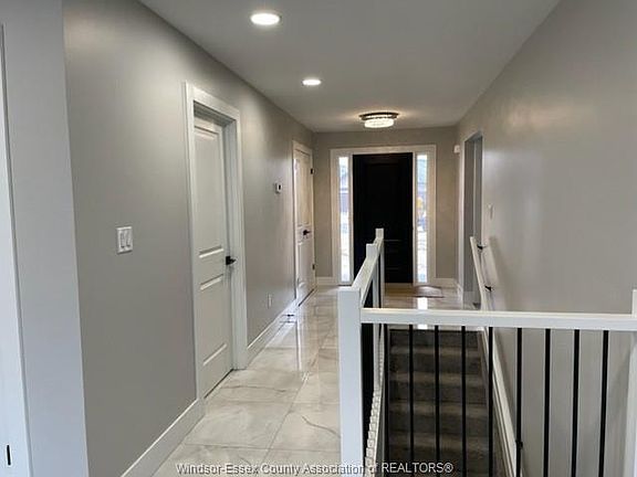 14th image of 85 Bordeaux Pl