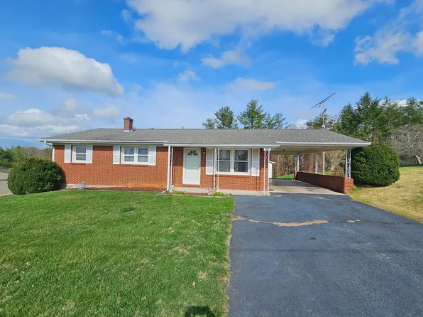 316 Windy Ridge Ln, Galax, VA 24333