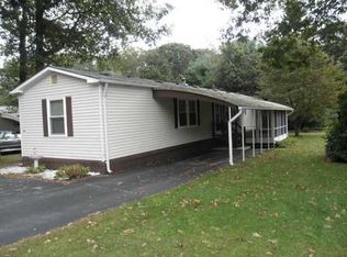 5 Sherwood Valley Ln, Coventry, RI 02816