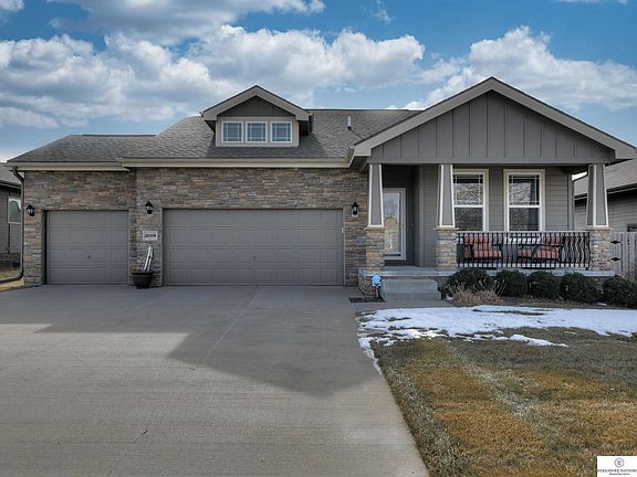 2nd image of 20509 Taylor St