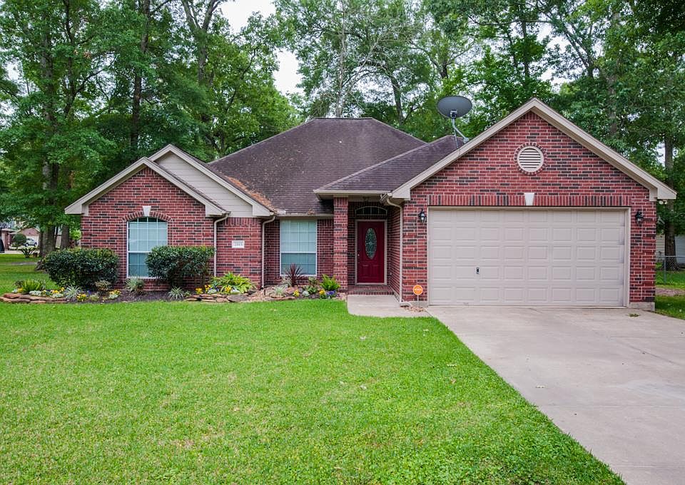 1st image of 2819 Lake Breeze Ln