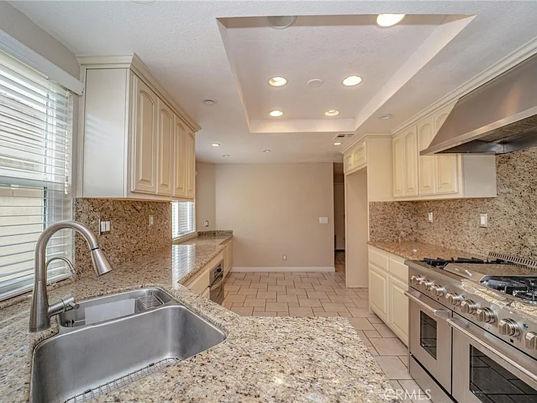 11123 Woodview Dr — Photo 9