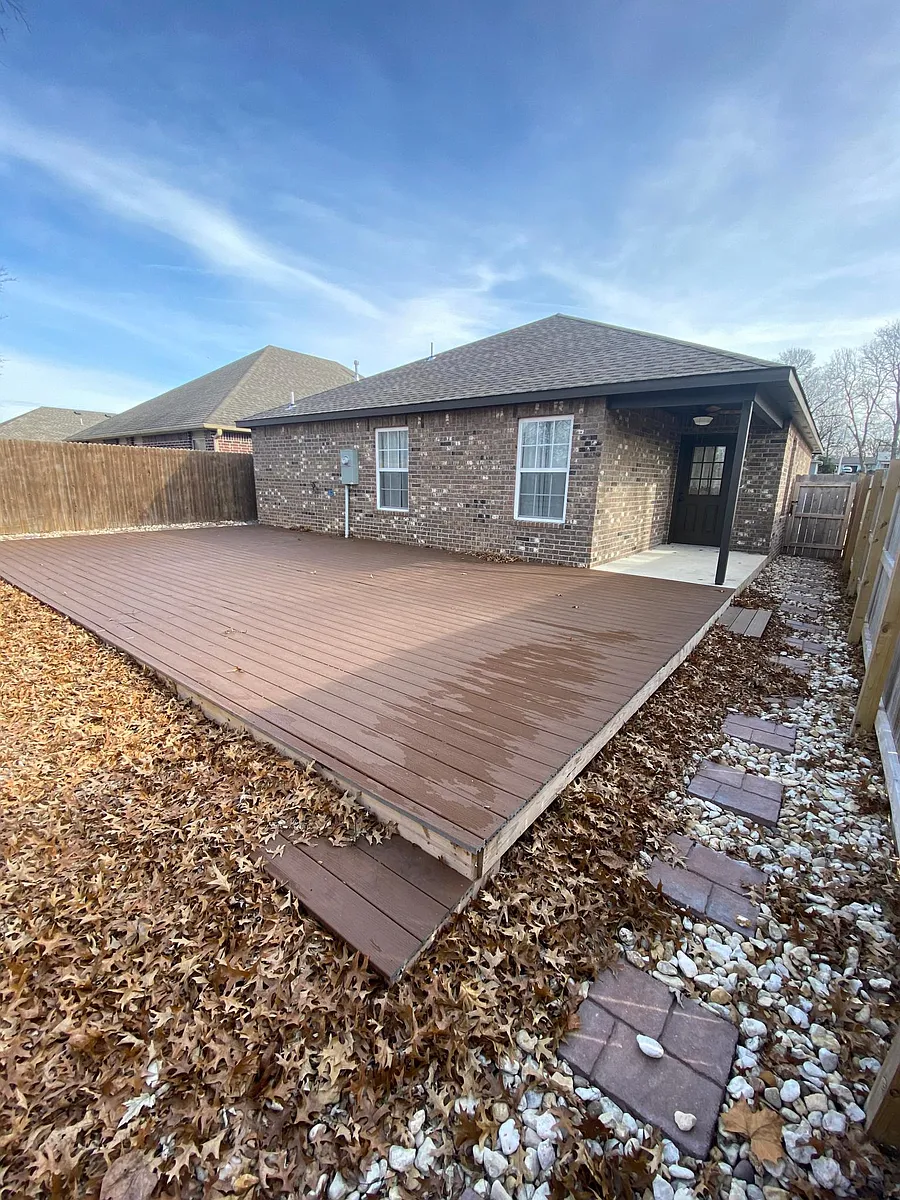 Building Photo - 1241 W Lisa Ann Dr