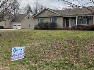 4093 Hemingway Dr, Hickory, NC 28601