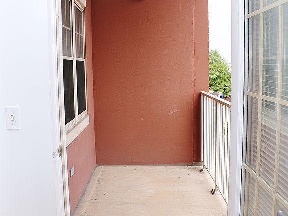 3rd image of 9670 Franklin Ave Unit 308