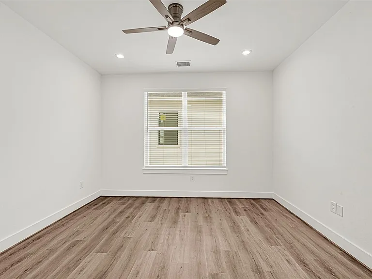 4606 Crown Grove Ln — Photo 25