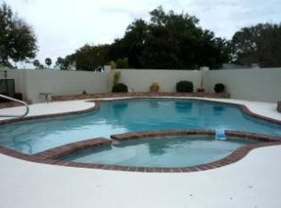 4 E Crest Ave, Oakland, FL 34787