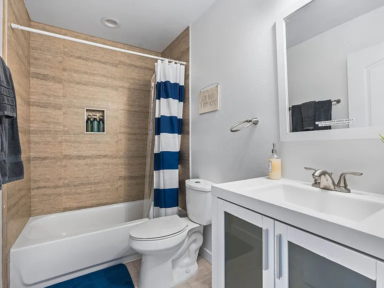 122 N Rowan Ave — Photo 31