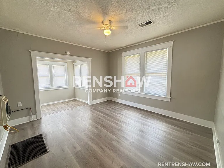 1423 Lyndale Ave #102 — Photo 5