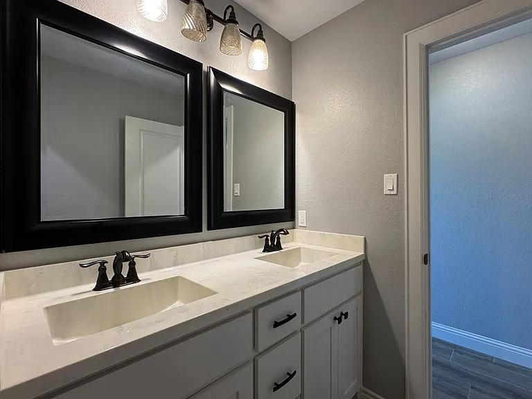 205 Meadow Ln — Photo 25
