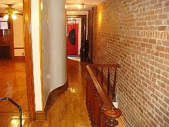 Rented by R New York