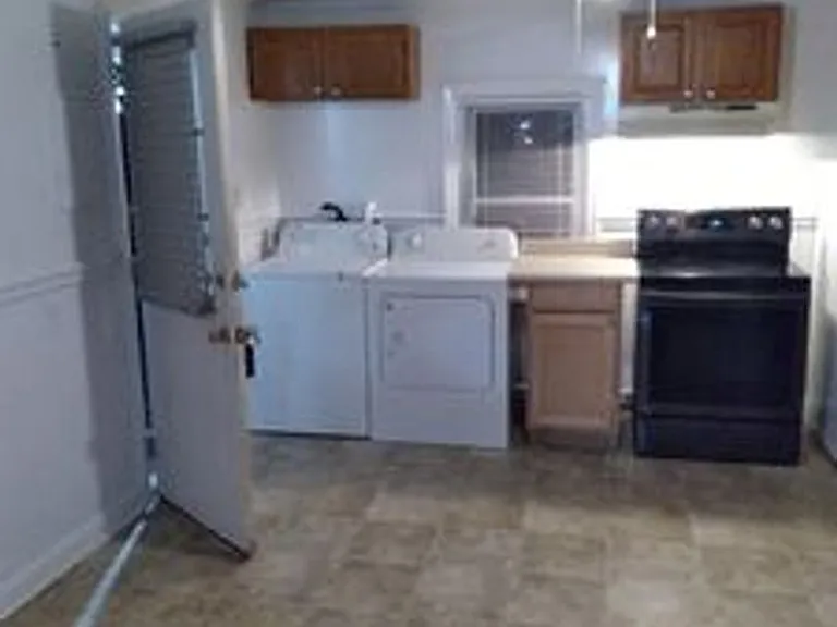 120 Barker Ave — Photo 6
