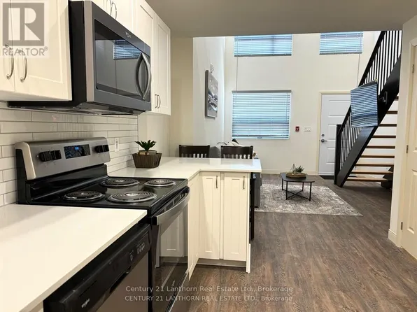 135 Station St S #103, Belleville, ON K8N 0T4