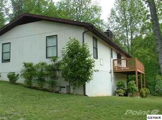 204 Palmer Rd, Gatlinburg, TN 37738