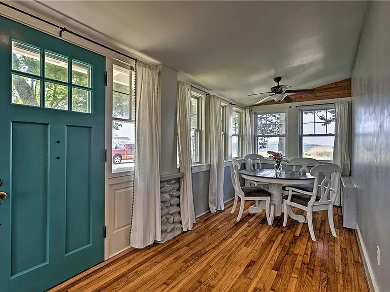129 Dighton Ave — Photo 4