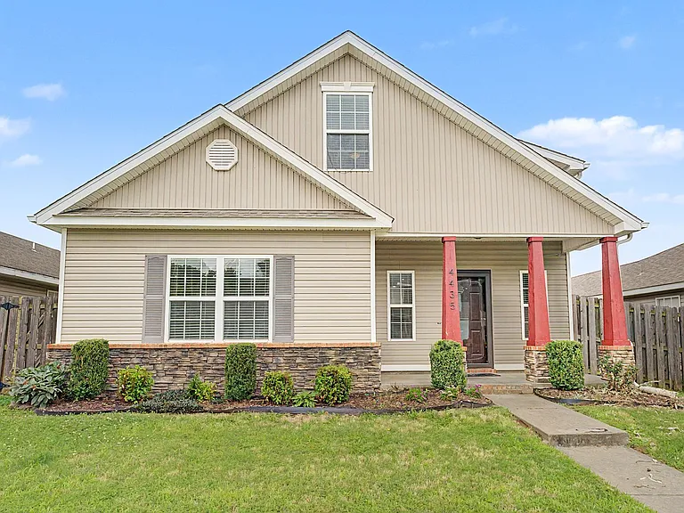 4435 W Pecan St — Photo 1