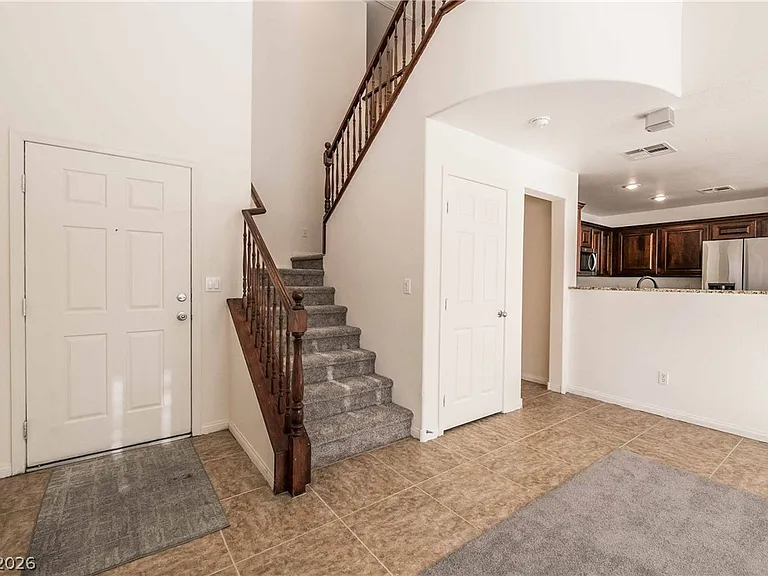 10410 Lady Angela St — Photo 6