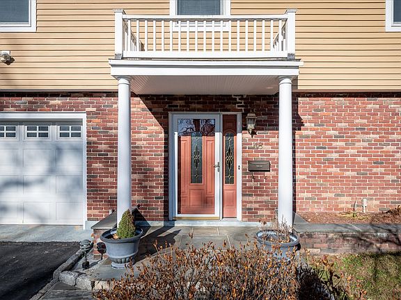 5th image of 48 Lanell Dr