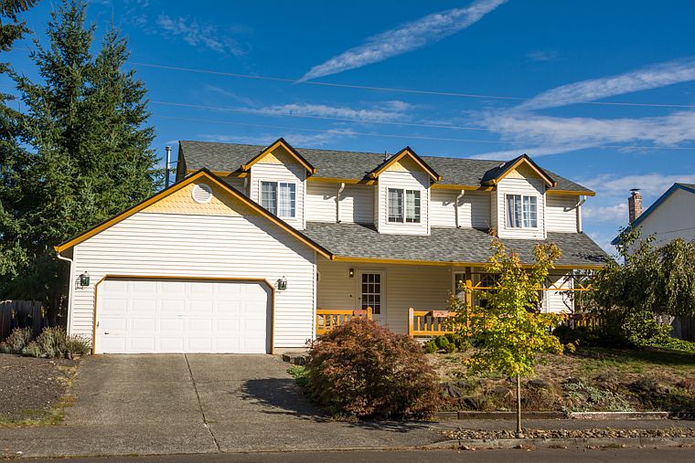 1st image of 15812 NE 38th Cir
