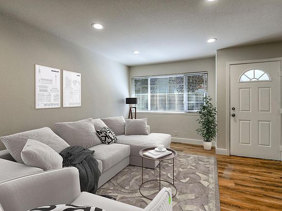 2nd image of 409 Bundy Ave APT 4