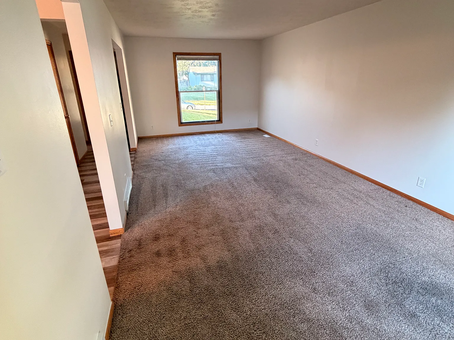 2 bed, 1.5 bath, 1104 sqft, $1,500 — Photo 3