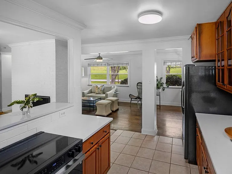 4908 Lonas Dr — Photo 24