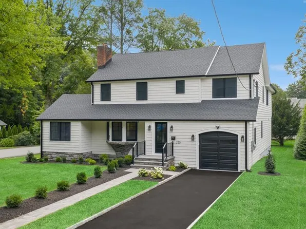 220 Orchard Place, Ridgewood, NJ 07450