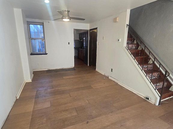 3rd image of 2619 Gerritt St