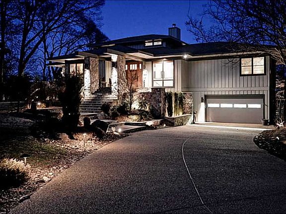 3rd image of 141 Riverview Plantation Dr