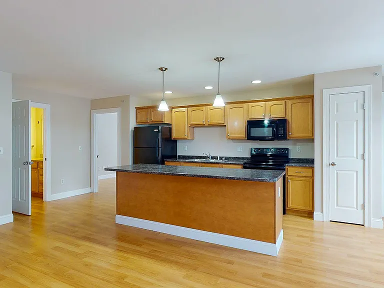 Golden Heights — Photo 5