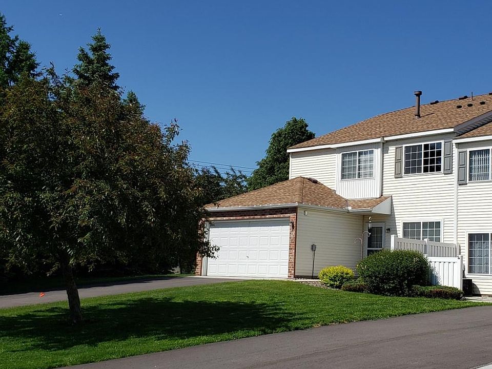 1st image of 15971 Finch Ave #4