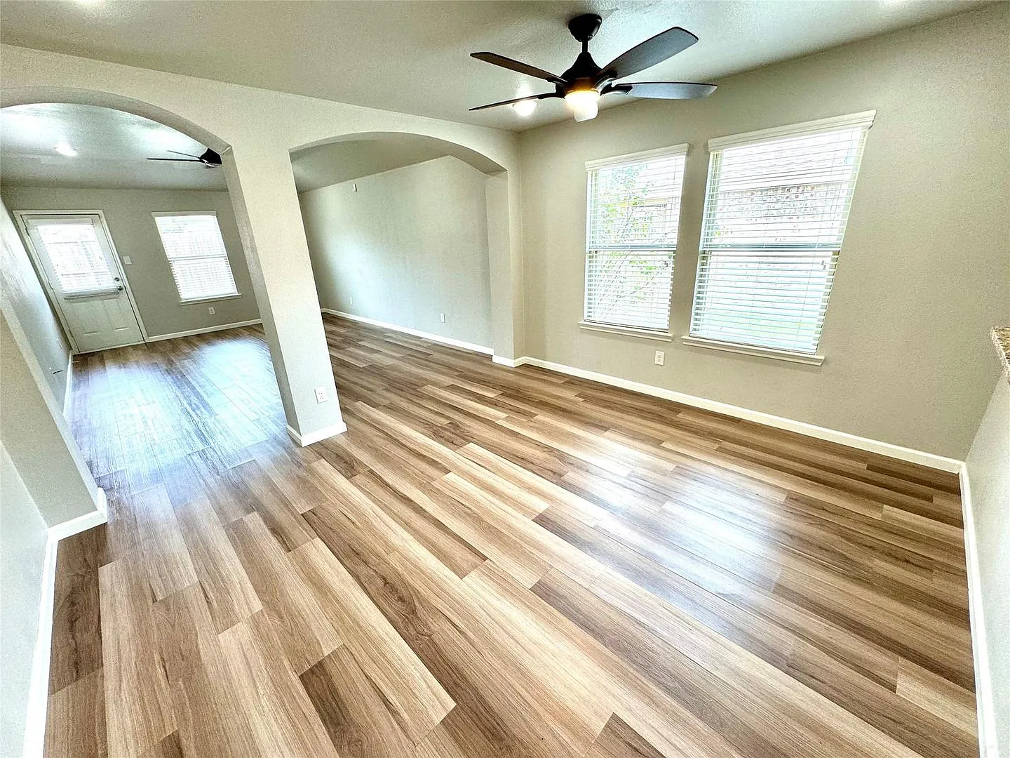 1812 Arbordale Way — Photo 4