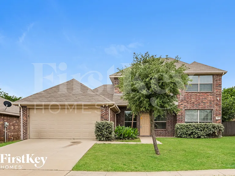 15630 Gatsby Ln — Photo 1
