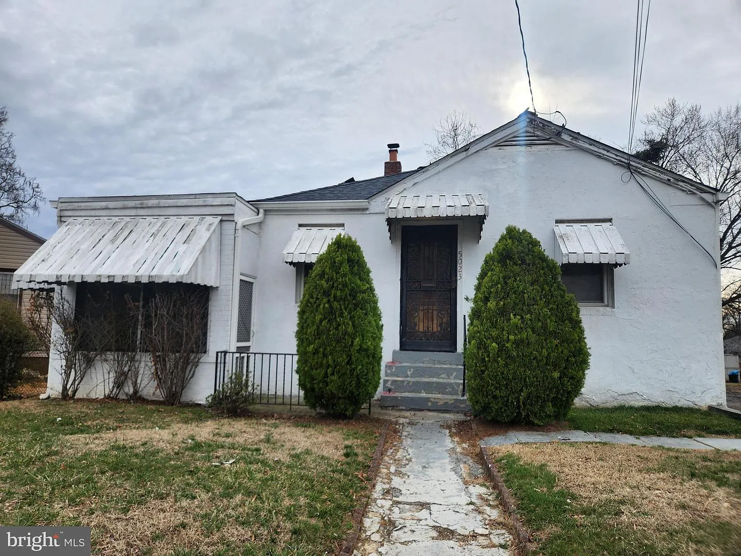 5023 Addison Rd photo 1