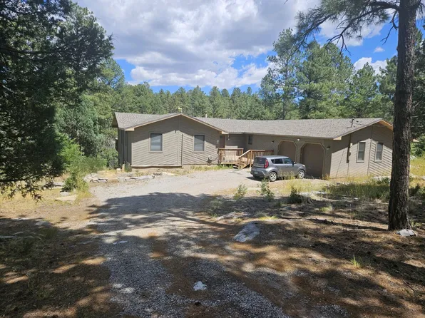 16 Green Carpet Rd, Tijeras, NM 87059