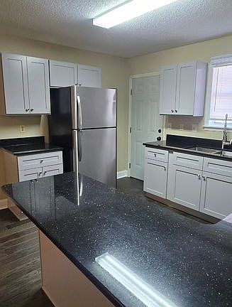 5th image of 178 Fairview Rd