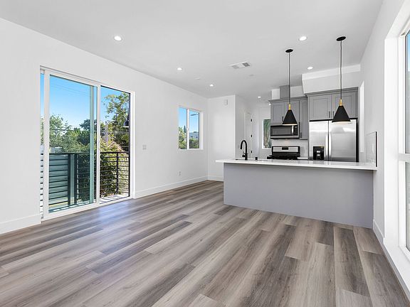2nd image of 1255 N Gower St #3/4