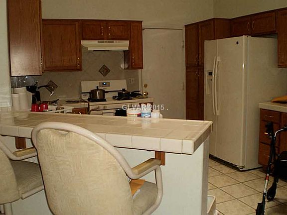 4th image of 3943 Pembridge Ct