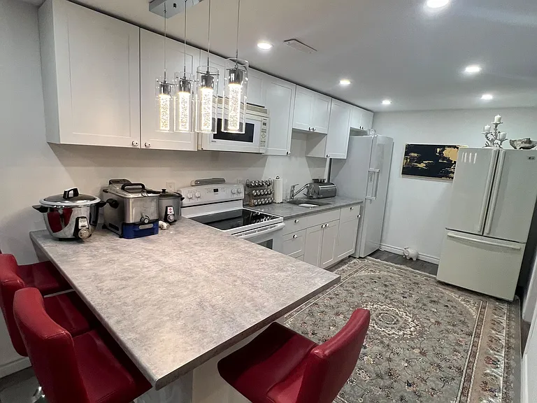 238 Glenway Cir #BASEMENT — Photo 8