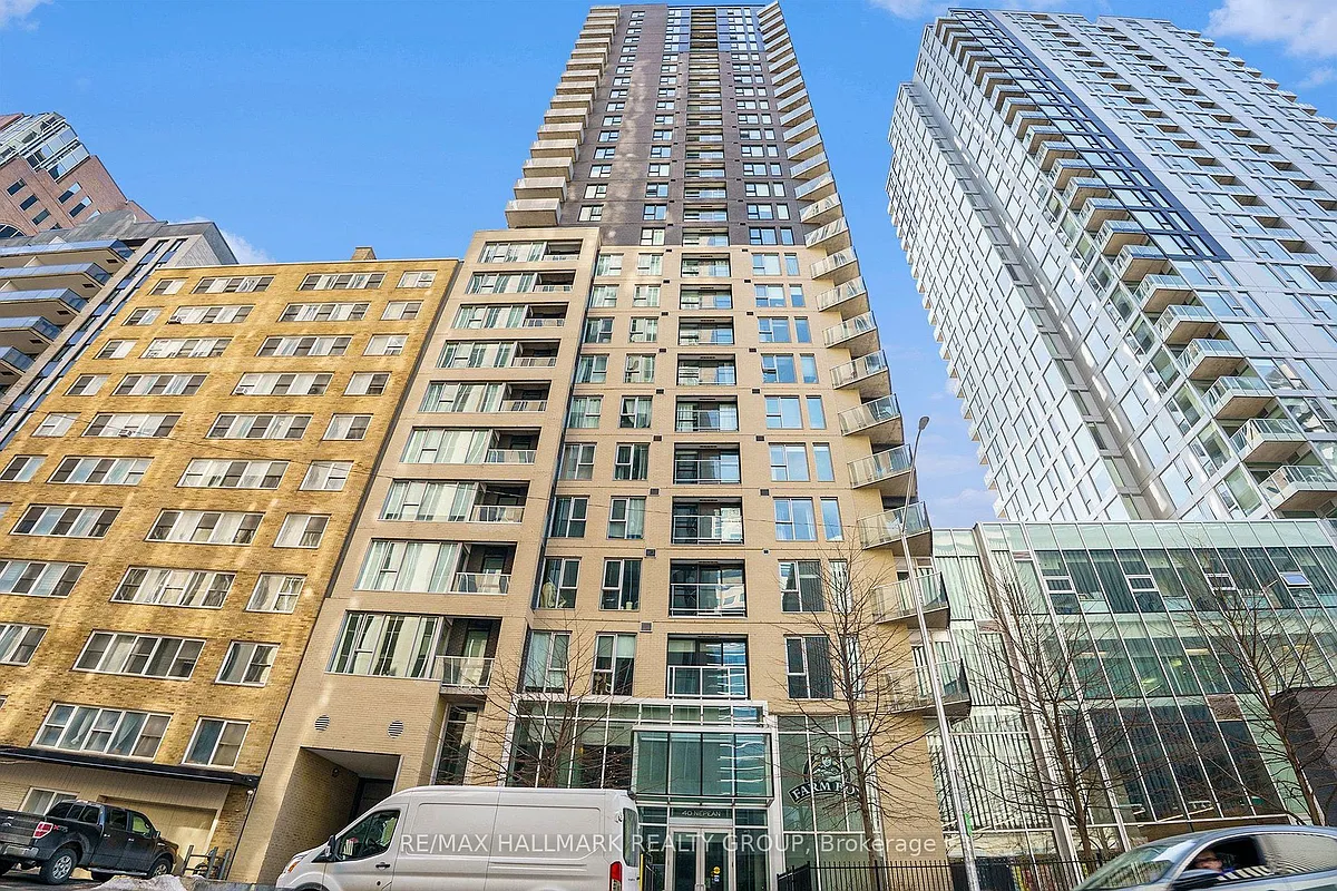 Building Photo - 40 Nepean St #1502