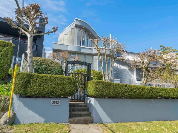 3043 Alma St, Vancouver, BC V6R 3S9